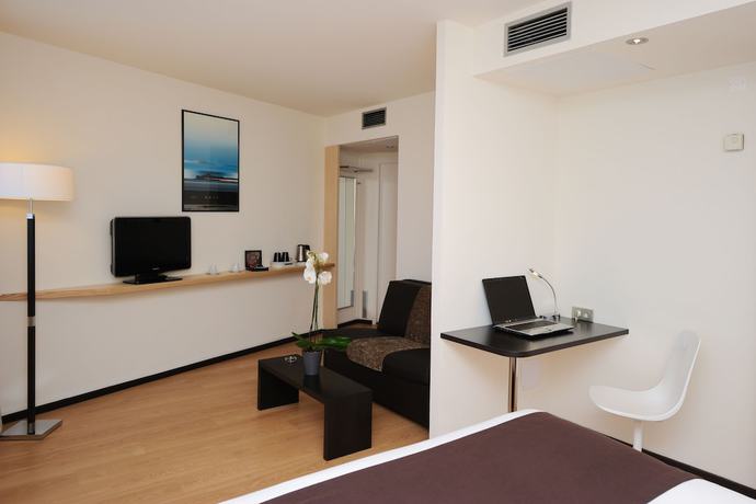 Imagen de la habitación del Hotel Mercure Ajaccio. Foto 11
