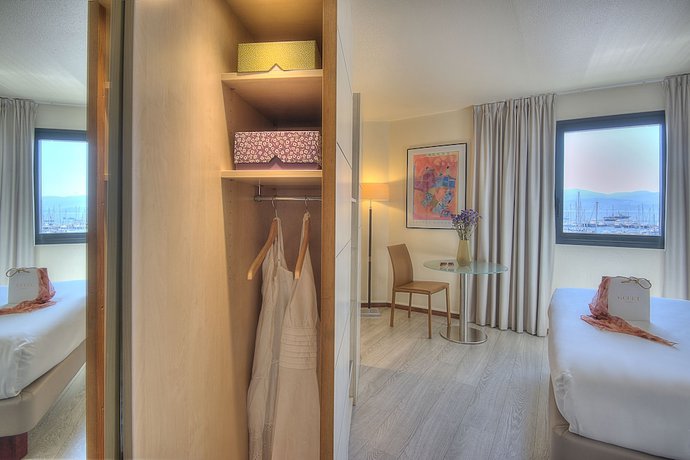 Imagen de la habitación del Hotel Mercure Ajaccio. Foto 15