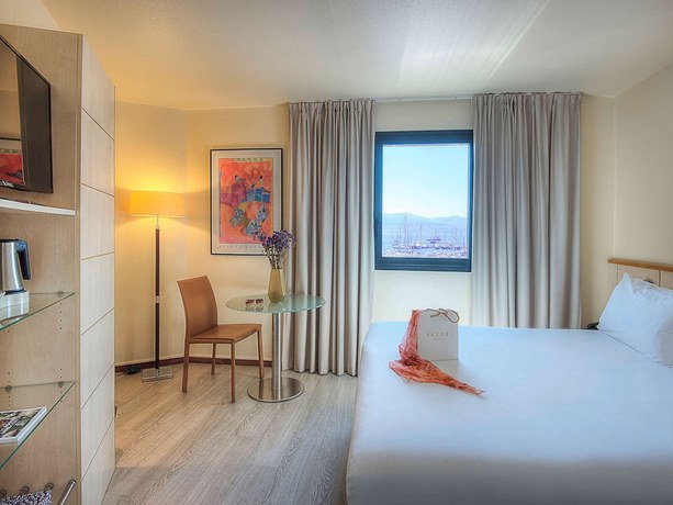 Imagen de la habitación del Hotel Mercure Ajaccio. Foto 16