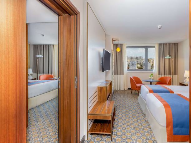 Imagen de la habitación del Hotel Mercure Alger Palais Des Congres. Foto 10