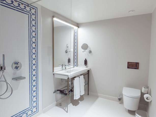 Imagen de la habitación del Hotel Mercure Alger Palais Des Congres. Foto 11