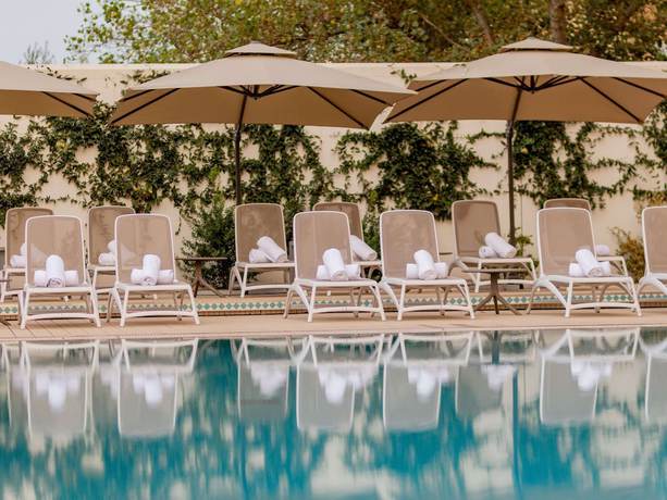 Imagen de la piscina del Hotel Mercure Alger Palais Des Congres. Foto 12