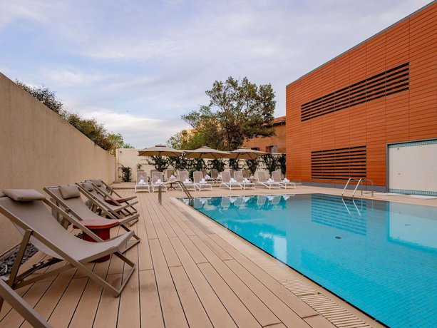 Imagen de la piscina del Hotel Mercure Alger Palais Des Congres. Foto 14