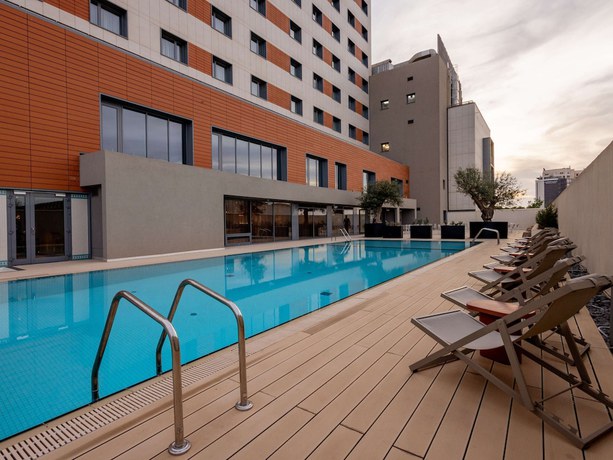 Imagen de la piscina del Hotel Mercure Alger Palais Des Congres. Foto 15