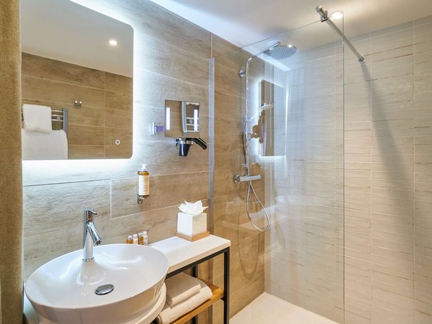 Imagen de la habitación del Hotel Mercure Avignon Gare TGV. Foto 4