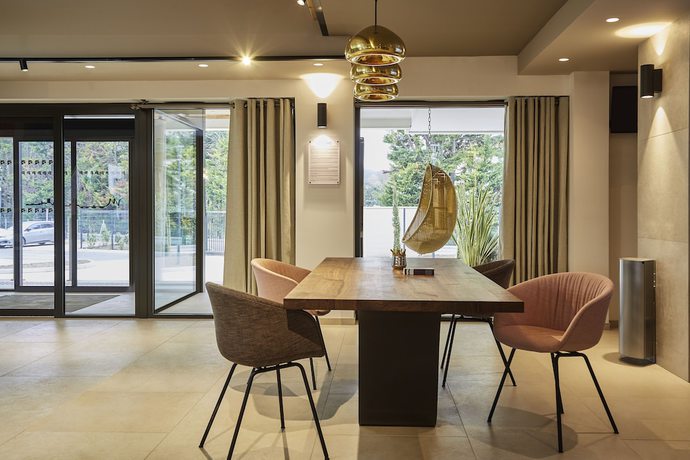 Imagen de los interiores del Hotel Mercure Avignon Gare TGV. Foto 16