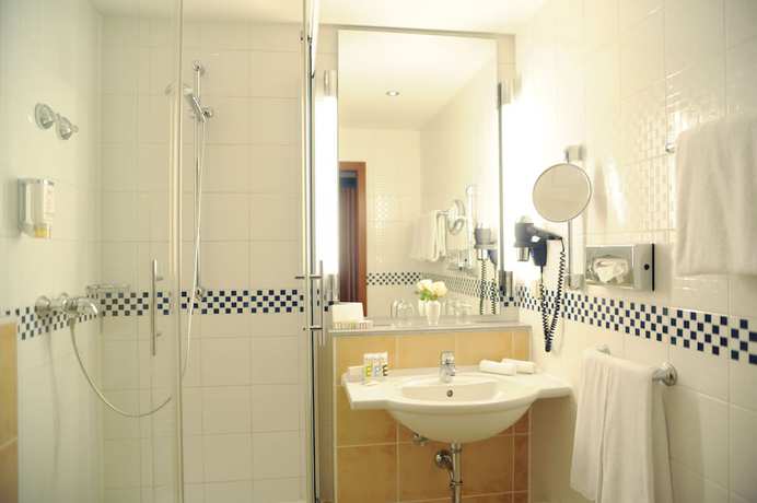 Imagen de la habitación del Hotel Mercure Bad Duerkheim An Den Salinen. Foto 19