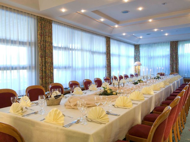 Imagen del bar/restaurante del Hotel Mercure Bad Duerkheim An Den Salinen. Foto 8