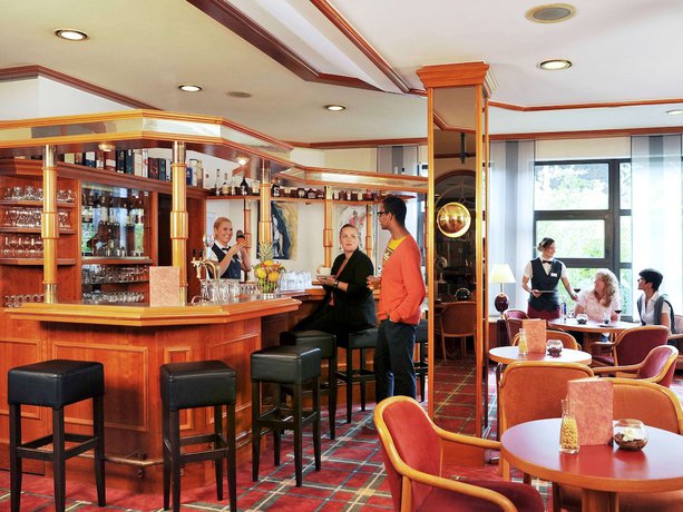Imagen del bar/restaurante del Hotel Mercure Bad Duerkheim An Den Salinen. Foto 10