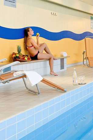 Imagen de la piscina del Hotel Mercure Bad Homburg Friedrichsdorf. Foto 19