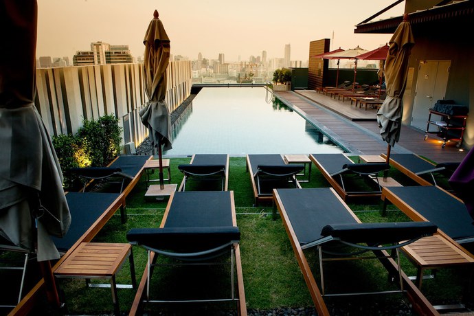 Imagen de la piscina del Hotel Mercure Bangkok Siam. Foto 20