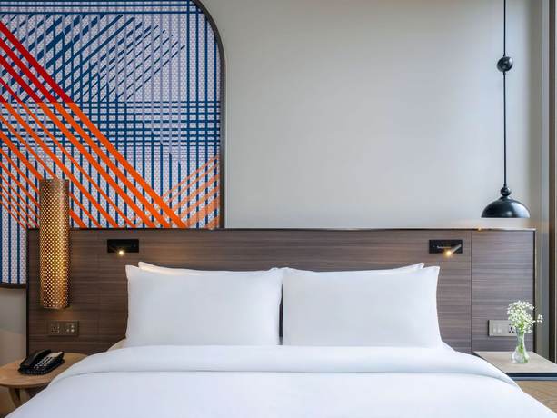 Imagen de la habitación del Hotel Mercure Bangkok Surawong. Foto 2
