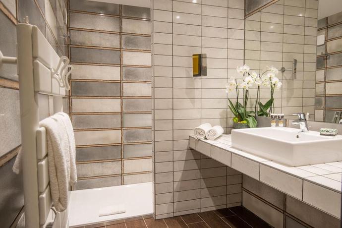 Imagen general del Hotel Mercure Barbaroux Golf And Spa. Foto 4