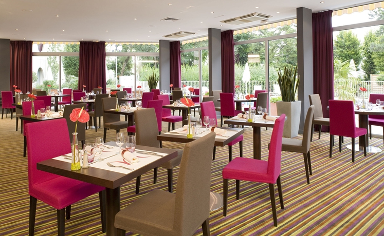 Imagen del bar/restaurante del Hotel Mercure Beaune Centre. Foto 4