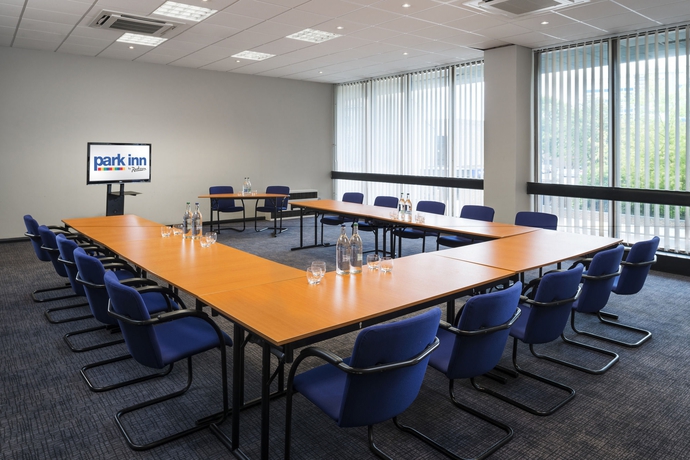 Imagen de los interiores del Hotel Mercure Bedford Centre. Foto 16