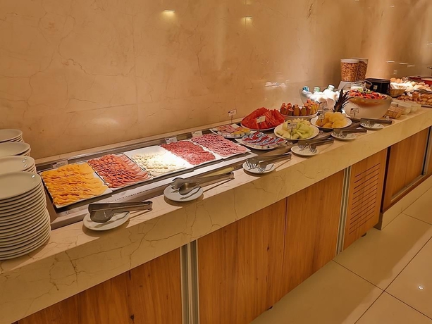 Imagen del bar/restaurante del Hotel Mercure Belém Boulevard. Foto 5