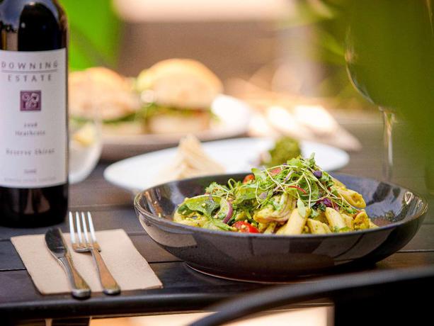 Imagen del bar/restaurante del Hotel Mercure Bendigo Schaller. Foto 9