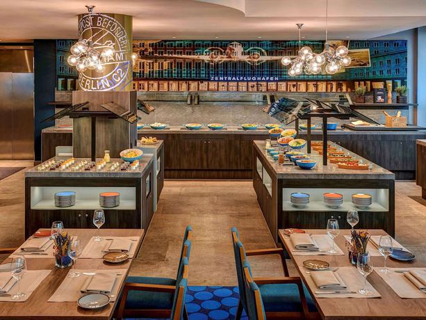 Imagen del bar/restaurante del Hotel Mercure Berlin Tempelhof. Foto 9