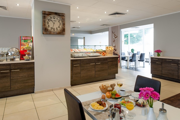 Imagen del bar/restaurante del Hotel Mercure Berlin am Alexanderplatz. Foto 5