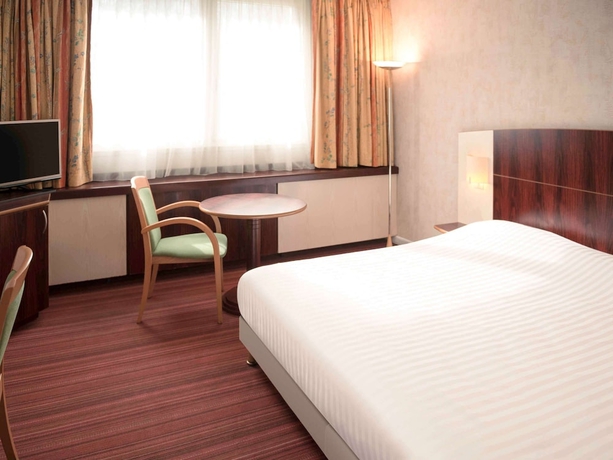 Imagen de la habitación del Hotel Mercure Besancon Parc Micaud. Foto 15