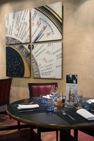 Imagen del bar/restaurante del Hotel Mercure Besancon Parc Micaud. Foto 7