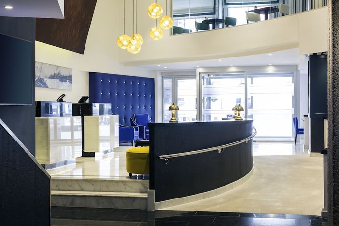 Imagen de los interiores del Hotel Mercure Bilbao Jardines De Albia. Foto 13