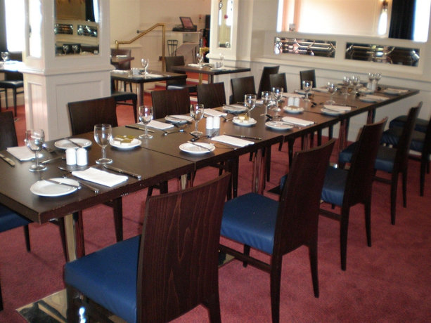 Imagen del bar/restaurante del Hotel Mercure Birmingham West. Foto 5