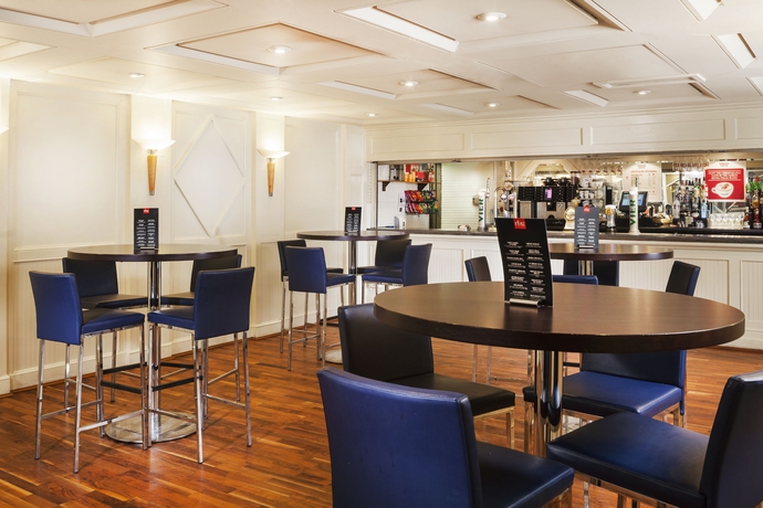 Imagen del bar/restaurante del Hotel Mercure Birmingham West. Foto 7