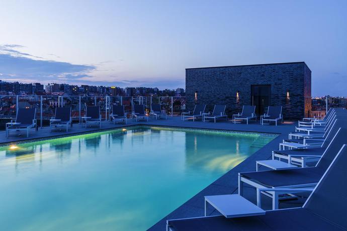Imagen de la piscina del Hotel Mercure Blankenberge. Foto 23