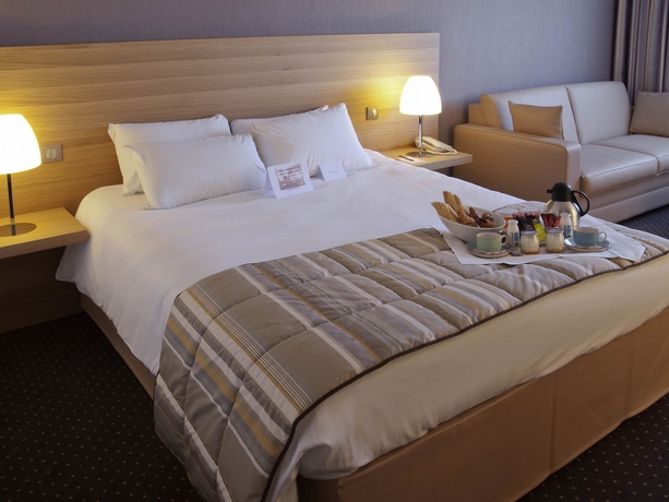 Imagen de la habitación del Hotel Mercure Bordeaux Lac. Foto 4