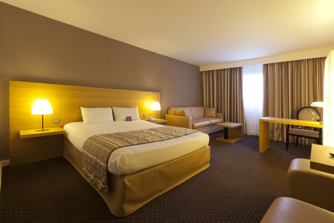 Imagen de la habitación del Hotel Mercure Bordeaux Lac. Foto 9