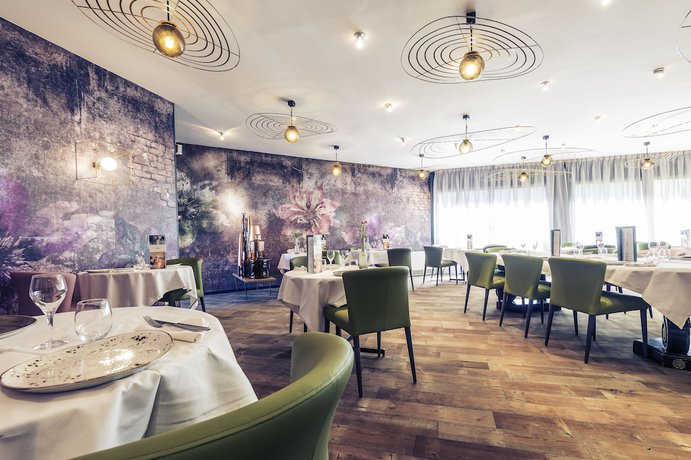 Imagen del bar/restaurante del Hotel Mercure Bourg En Bresse. Foto 2