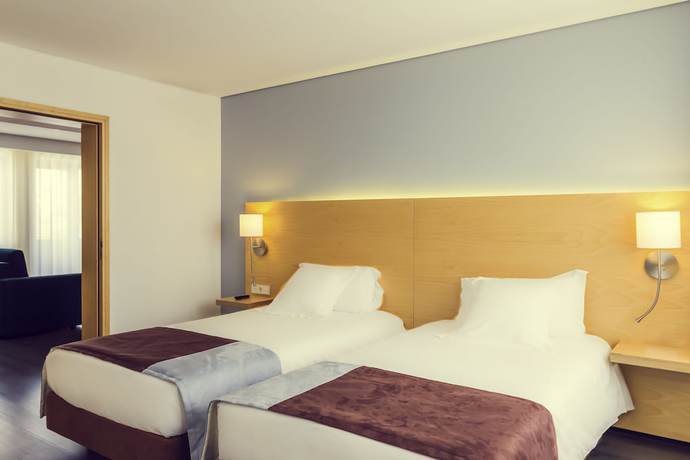 Imagen de la habitación del Hotel Mercure Braga Centro. Foto 7