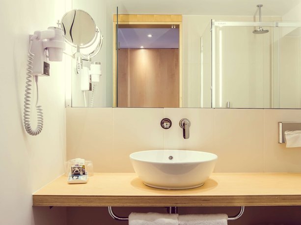 Imagen de la habitación del Hotel Mercure Braga Centro. Foto 14