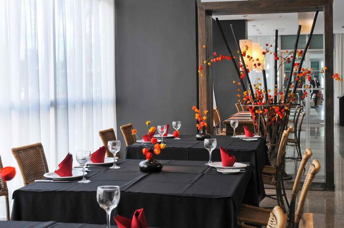 Imagen del bar/restaurante del Hotel Mercure Brasilia Lider. Foto 6