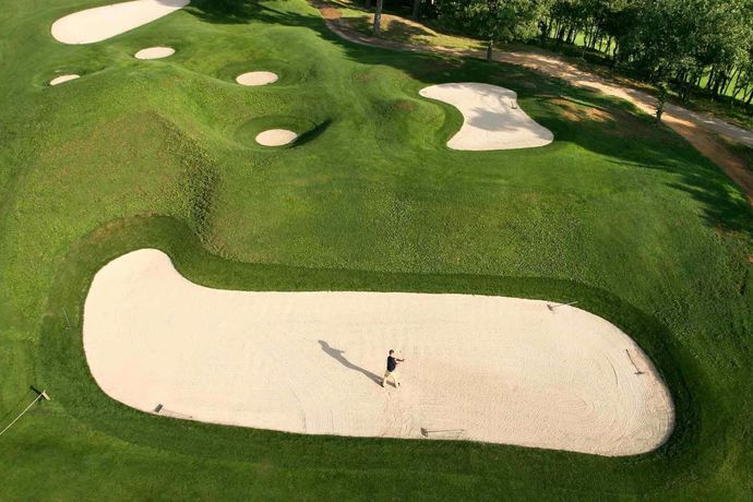 Imagen de los exteriores del Hotel Mercure Brignoles Golf De Barbaroux. Foto 11