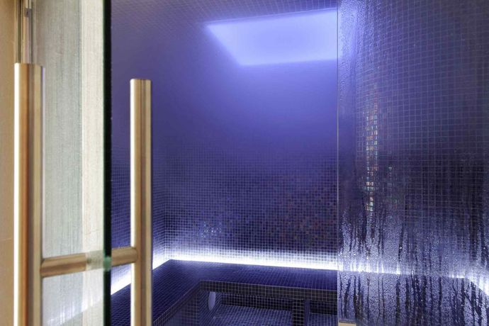 Imagen de la piscina del Hotel Mercure Brignoles Golf De Barbaroux. Foto 16