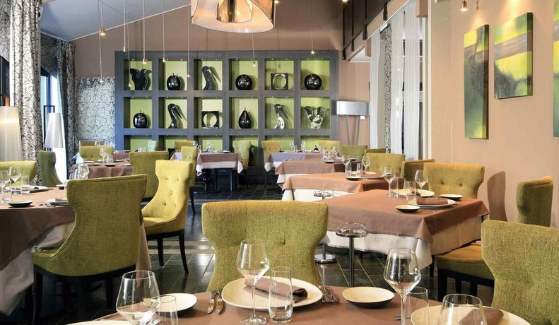 Imagen del bar/restaurante del Hotel Mercure Brignoles Golf De Barbaroux. Foto 5