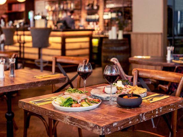 Imagen del bar/restaurante del Hotel Mercure Bristol Grand. Foto 4