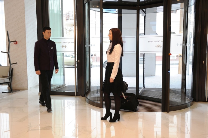 Imagen de los interiores del Hotel Mercure Bucharest City Center. Foto 15