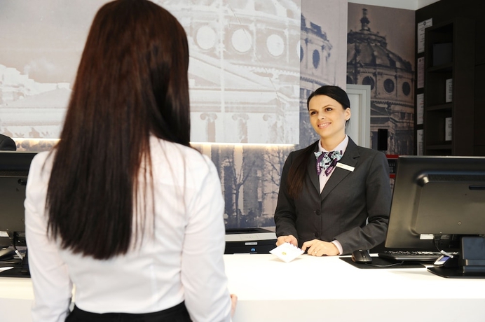 Imagen de los interiores del Hotel Mercure Bucharest City Center. Foto 18