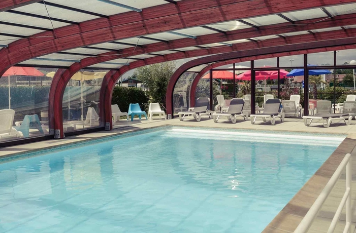 Imagen de la piscina del Hotel Mercure Cabourg and Spa. Foto 16