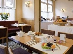 Imagen general del Hotel Mercure Calais Centre. Foto 8
