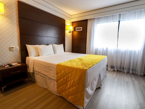 Imagen de la habitación del Hotel Mercure Camboriu. Foto 16