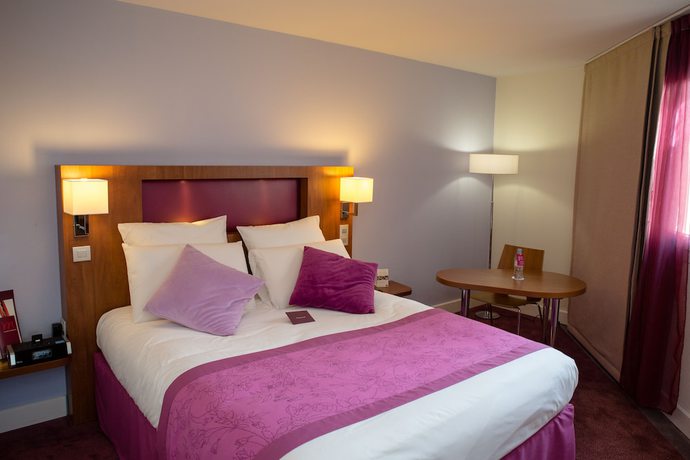 Imagen de la habitación del Hotel Mercure Cannes Mandelieu. Foto 2