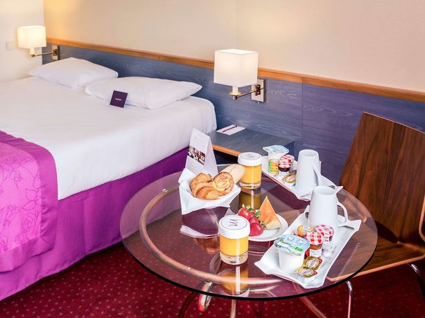 Imagen de la habitación del Hotel Mercure Cannes Mandelieu. Foto 12