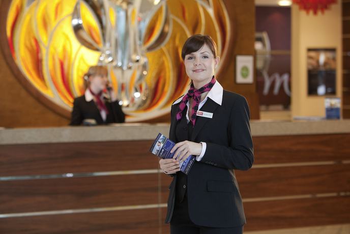 Imagen de los interiores del Hotel Mercure Cardiff Holland House and Spa. Foto 19