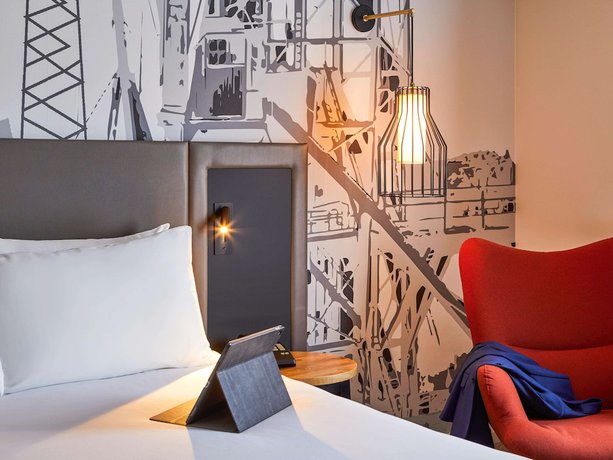 Imagen de la habitación del Hotel Mercure Cardiff North. Foto 12