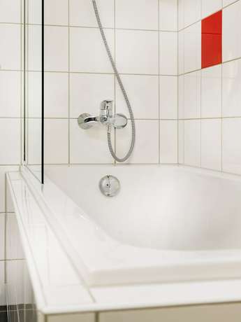 Imagen de la habitación del Hotel Mercure Cardiff North. Foto 13