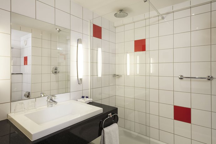 Imagen de la habitación del Hotel Mercure Cardiff North. Foto 14